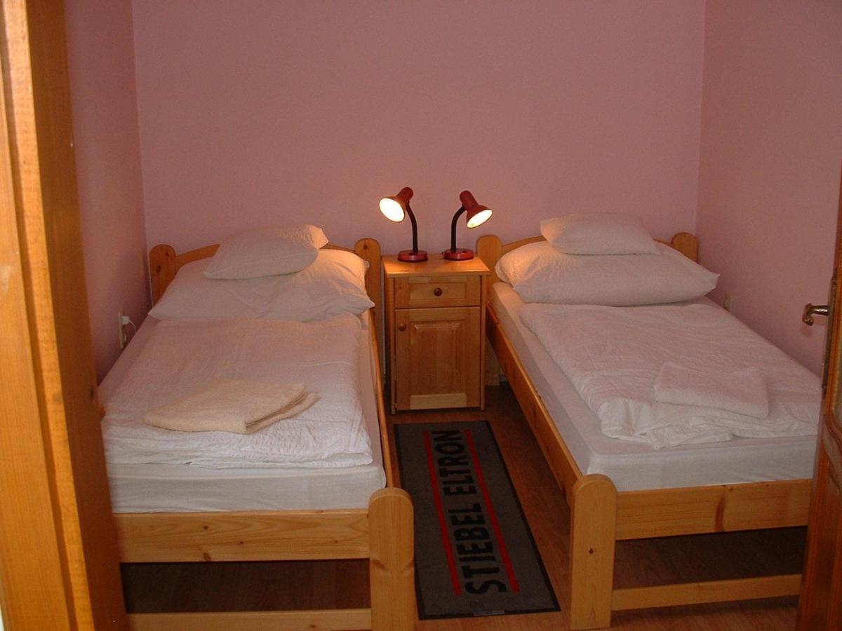 Apartmanhaz Cedrus 8 잘라카로쉬 객실 사진